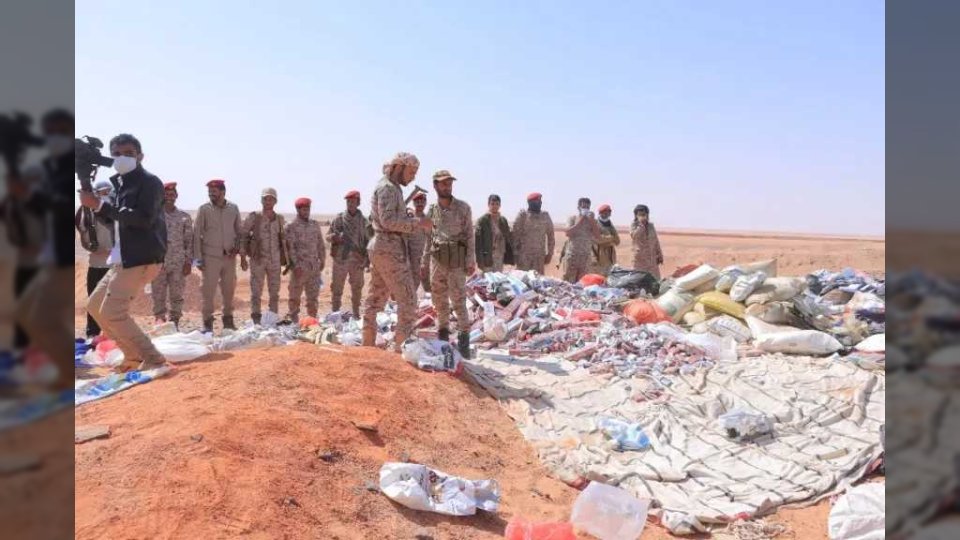 مليون ريال سعودي.. عرض حوثي فاشل لإطلاق مهرب بمنفذ الوديعة وفضح مصانع مخدرات بصنعاء