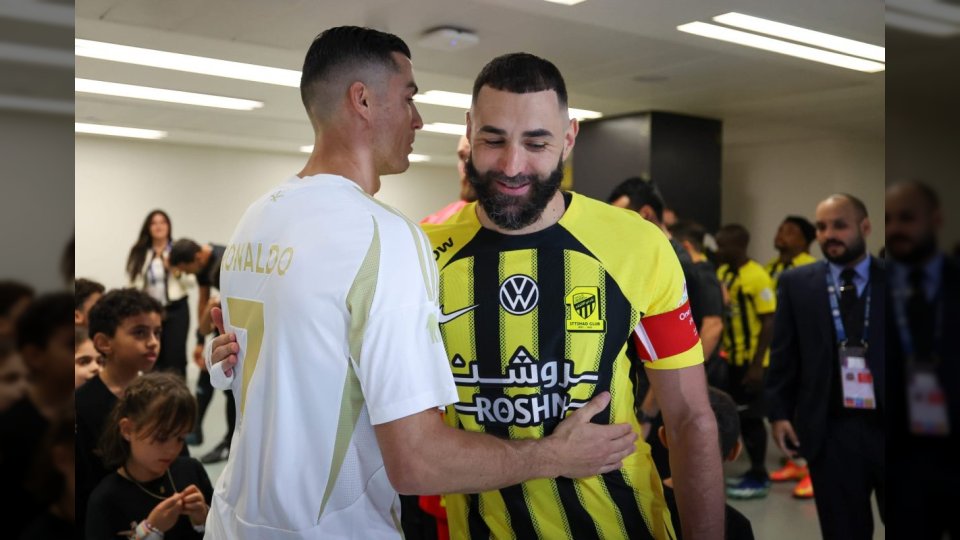 زلزال في دوري روشن.. كواليس رحيل بنزيما للهلال وتمرد رونالدو