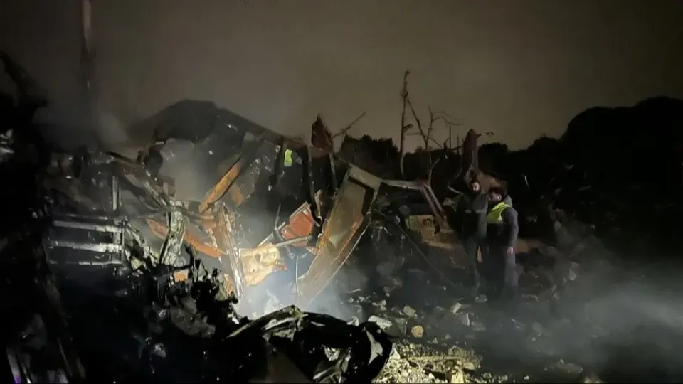 مقتل علي داود عميش.. غارة إسرائيلية تقتل مسؤولاً هندسياً بحزب الله وتصيب مدنيين