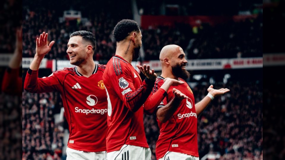 نتيجة 2-0.. مانشستر يونايتد يضرب توتنهام بثنائية.. وكاريك يواصل سلسلة انتصاراته في الدوري الإنجليزي