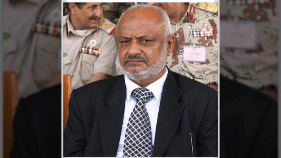 محافظ الحديدة يهدد بالتصعيد احتجاجاً على "تغييب" المحافظة في الحكومة الجديدة