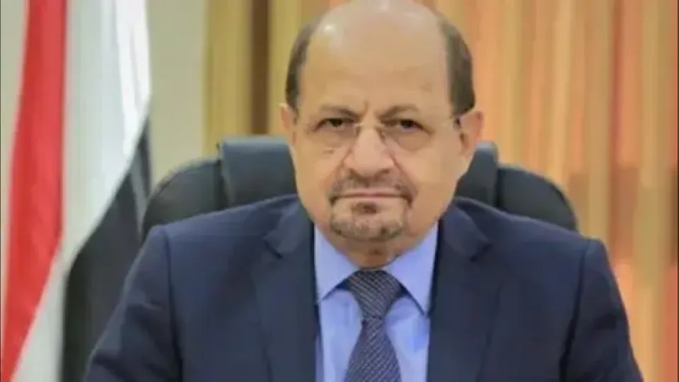 باحث سعودي يدعو اليمنيين لمساندة حكومة الزنداني ويؤكد وجود فرصة حقيقية للتعافي