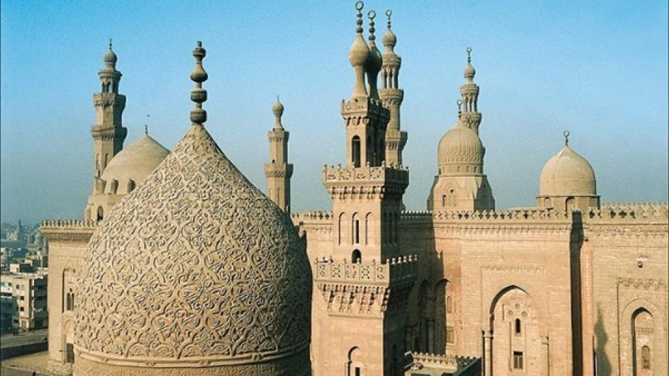 مواعيد أذان الفجر والمغرب في أول أيام رمضان 1447 بمصر