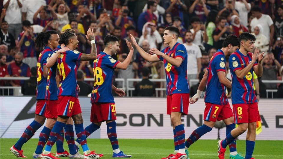 برشلونة يقفز لصدارة الدوري الإسباني بثلاثية في مرمى ليفانتي