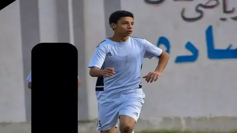 وفاة لاعب نادي عمال المنصورة معتصم زكريا في حادث سير أثناء توزيع إفطار الصائمين