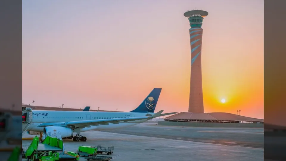 مطارات السعودية تواصل استضافة رحلات الناقلات الخليجية بانتظام