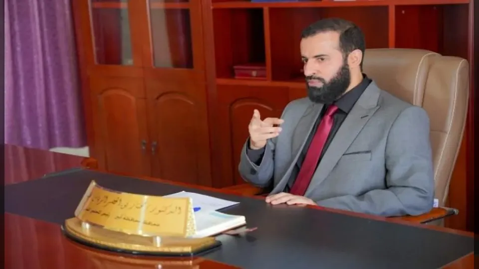 محافظ أبين يوقف نقاط الجبايات غير القانونية ويأمر بمحاسبة المتورطين فوراً