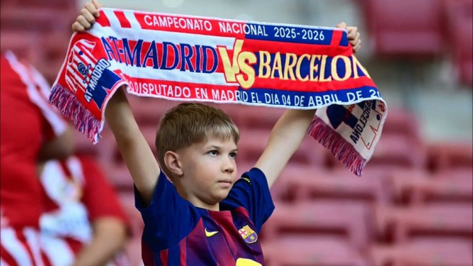 صدام الميتروبوليتانو.. تشكيلة برشلونة وأتلتيكو مدريد الرسمية في قمة الدوري الإسباني