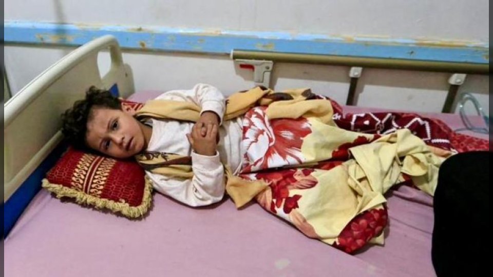 وفيات وإصابات بالآلاف.. الحصبة تفتك بأطفال اليمن وسط قيود حوثية على اللقاحات