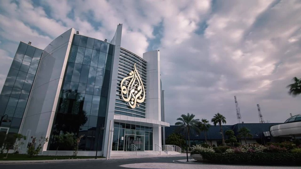 تردد قناة الجزيرة HD الجديد على نايل سات.. إليك طريقة ضبط الإشارة