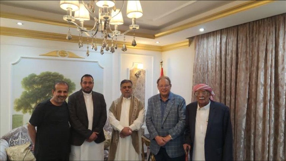 تحرك سياسي في القاهرة.. علي ناصر محمد يبحث مع العيسي والعكبري وقف الحرب