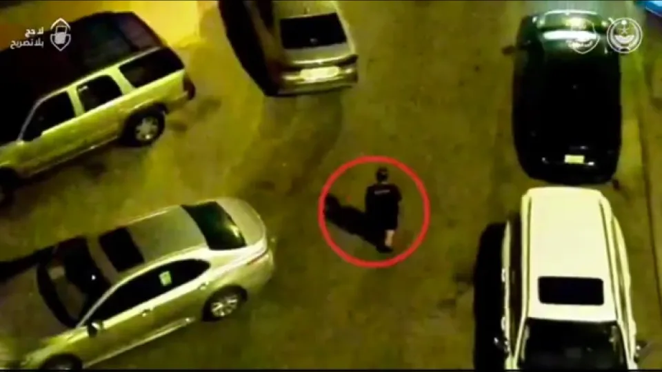 إطاحة بمحتالين في مكة.. هكذا سقط مروجو "حج وهمي" في قبضة الأمن (فيديو)