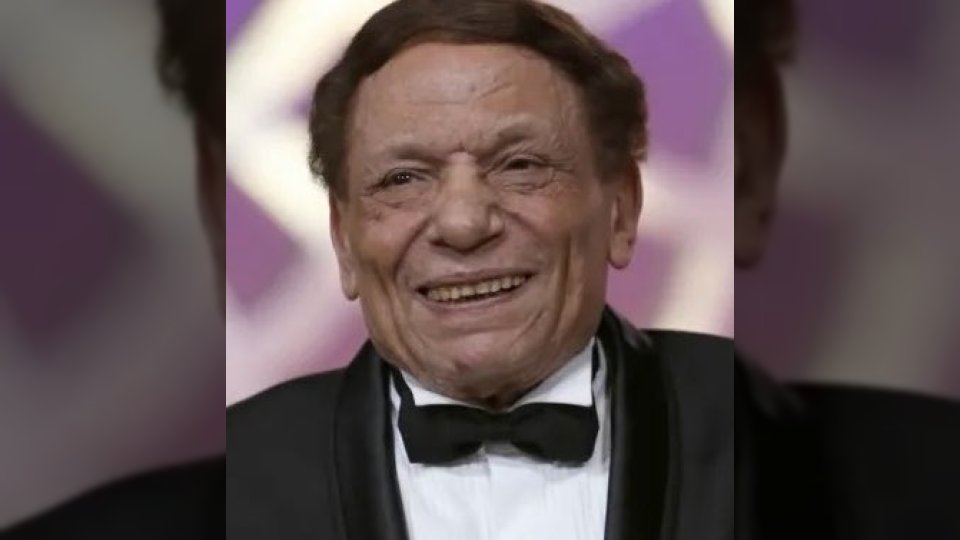 حقيقة الحالة الصحية لعادل إمام في عيد ميلاده الـ86.. شقيقه يحسم الجدل
