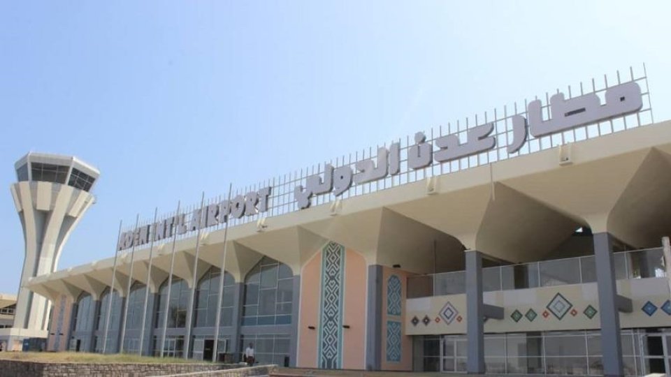 تحقيق عاجل في "صفقة المليونين دولار" لتنظيف مطار عدن