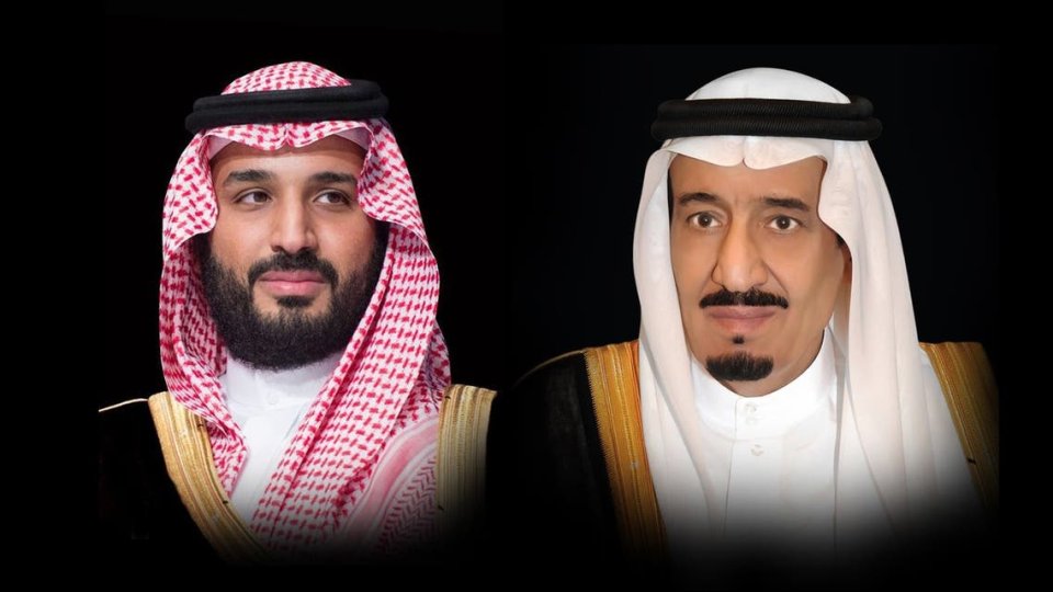 الملك سلمان وولي العهد يعزيان الشعب اليمني في وفاة الرئيس السابق عبدربه منصور هادي