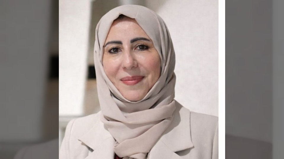 من هي أفراح الزوبة؟ أول امرأة تقود الخارجية اليمنية في تعديل وزاري جديد