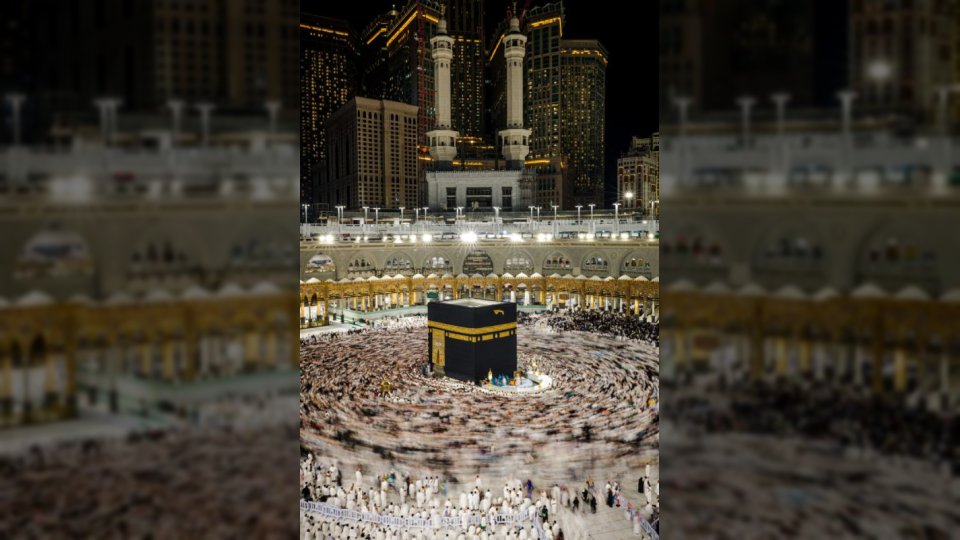 السعودية تحذر من التعامل مع شركات العمرة غير المرخصة وتوجه لطريقة التحقق