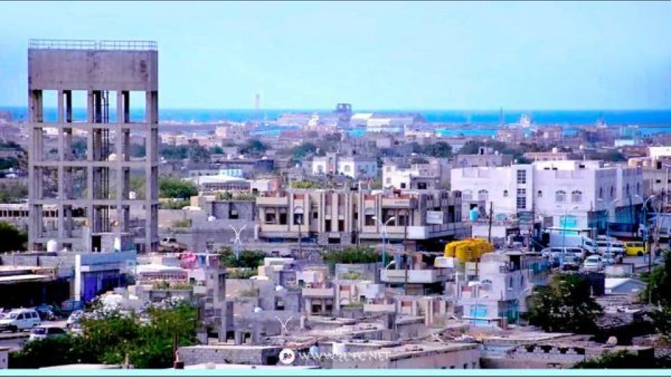 مقتل 4 مدنيين في قصف صاروخي حوثي استهدف مدينة المخا