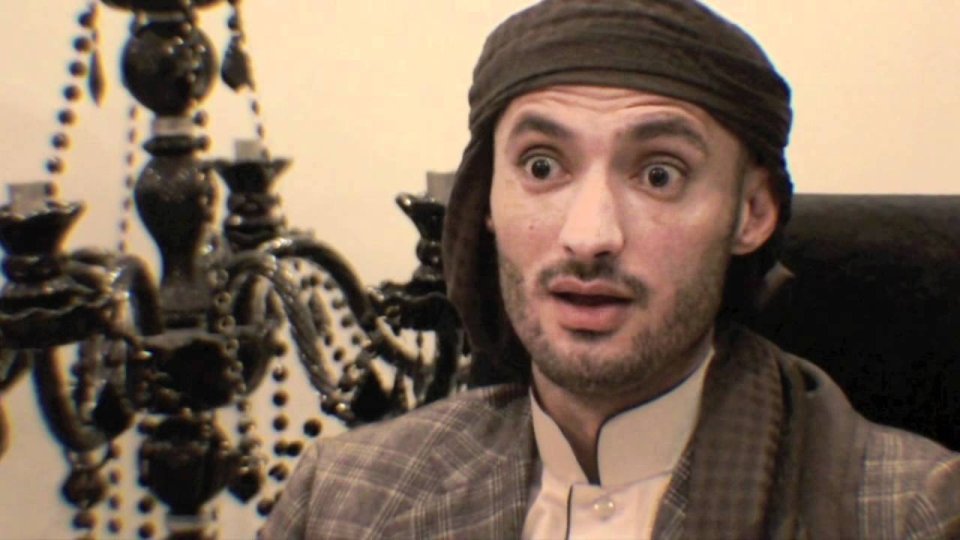 قرار بتعيين هاشم الأحمر في منصب عسكري جديد وترقيته إلى رتبة فريق