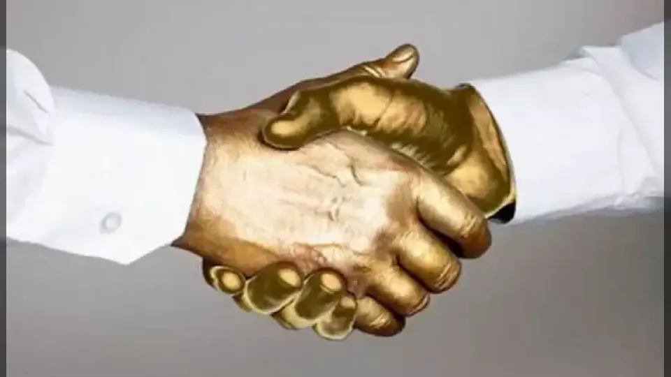 المصافحة الذهبية للمعلمين والمعلمات في السعودية.. وزارة التعليم تدمج الخيار في نظام "فارس"
