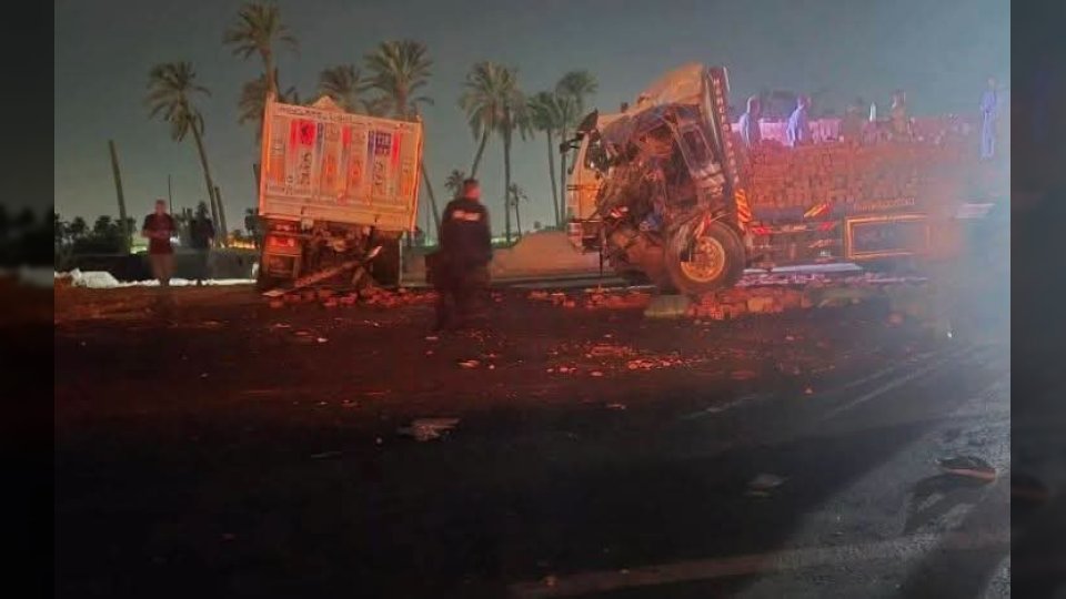 مصرع ضابط وفرد أمن وإصابة 10 آخرين في حادث تصادم مروع على الطريق الأوسطي بالبدرشين