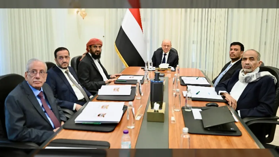 مجلس القيادة الرئاسي اليمني يرفع الجاهزية العسكرية إلى الدرجة القصوى.. ما هي التوجيهات الجديدة؟