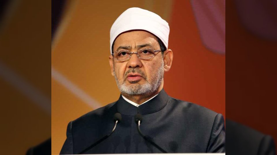مكافأة أوائل الثانوية الأزهرية 2026 وقيمة المنحة المالية المقدمة من شيخ الأزهر