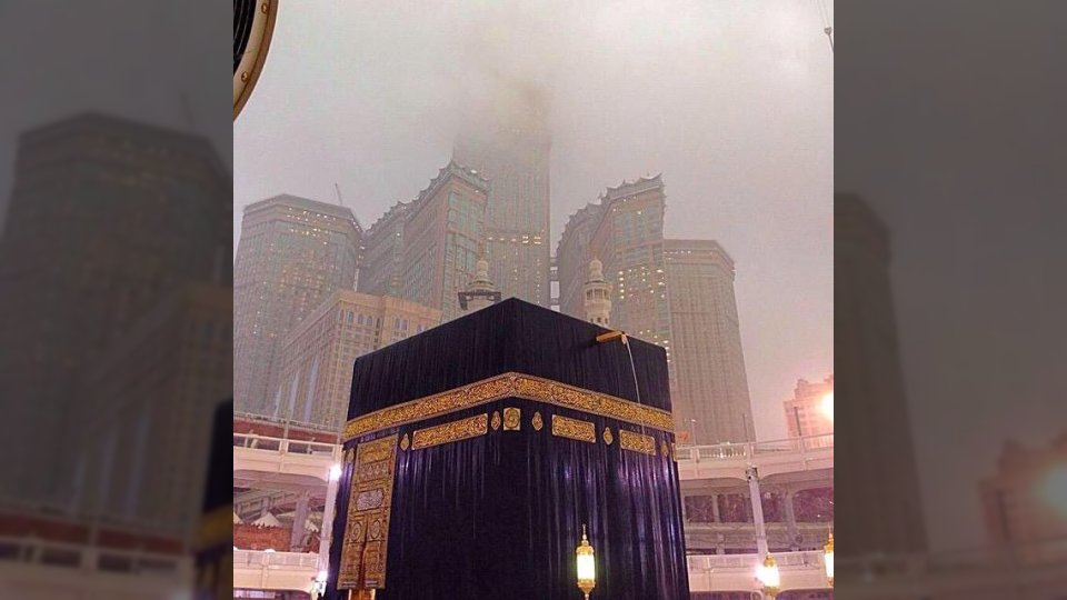 تحذير الأرصاد السعودية.. أمطار غزيرة وسيول متوقعة على مكة والباحة وعسير