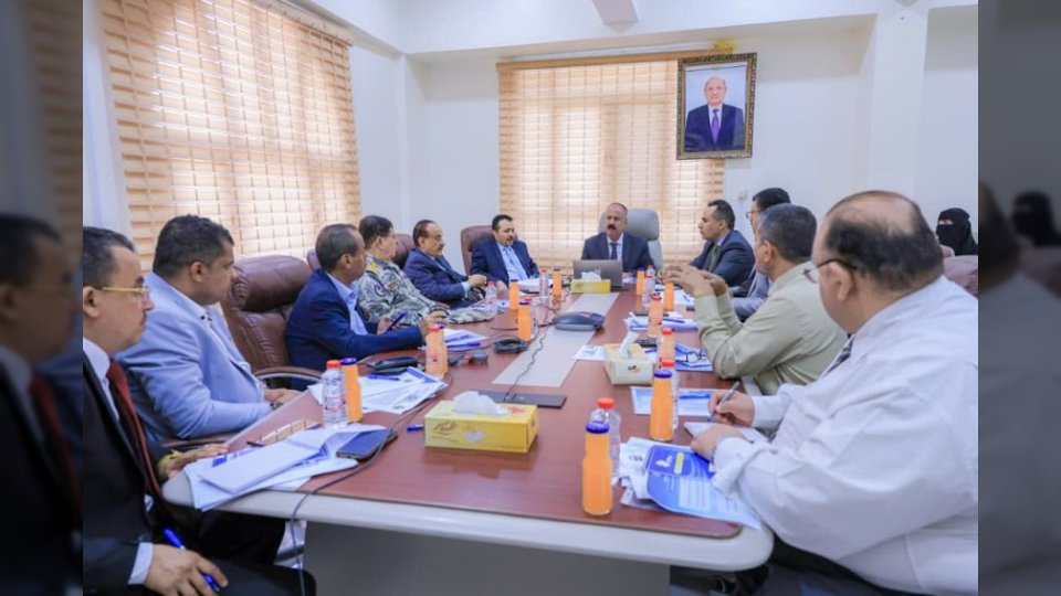 تحرك عاجل من وزير النقل لتطوير أداء الهيئة العامة للشؤون البحرية بعدن
