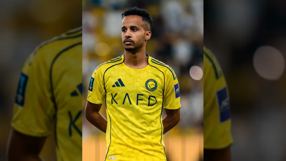 تجديد عقد عبدالرحمن غريب مع النصر.. حقيقة استمراره وسبب تأخر الإعلان الرسمي