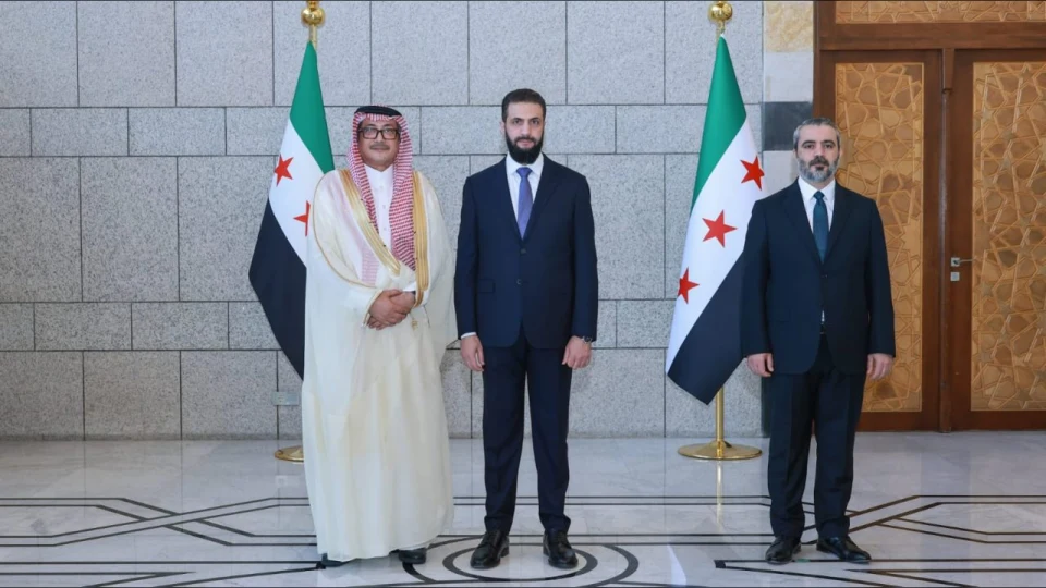 غازي بن رافع العنزي يقدم أوراق اعتماده في دمشق: من هو سفير السعودية الجديد بسوريا
