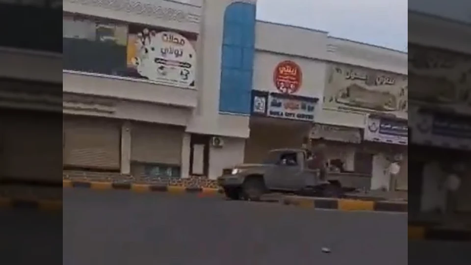 مليشيات الحوثي تخترق مدينة المخا.. تطورات معارك الساحل الغربي