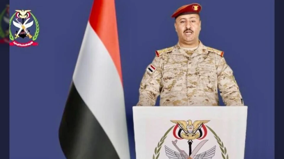 صندوق القتال.. الجيش اليمني يحذر المدنيين من استخدام طريق تعز المخا ويعلنها منطقة عمليات عسكرية